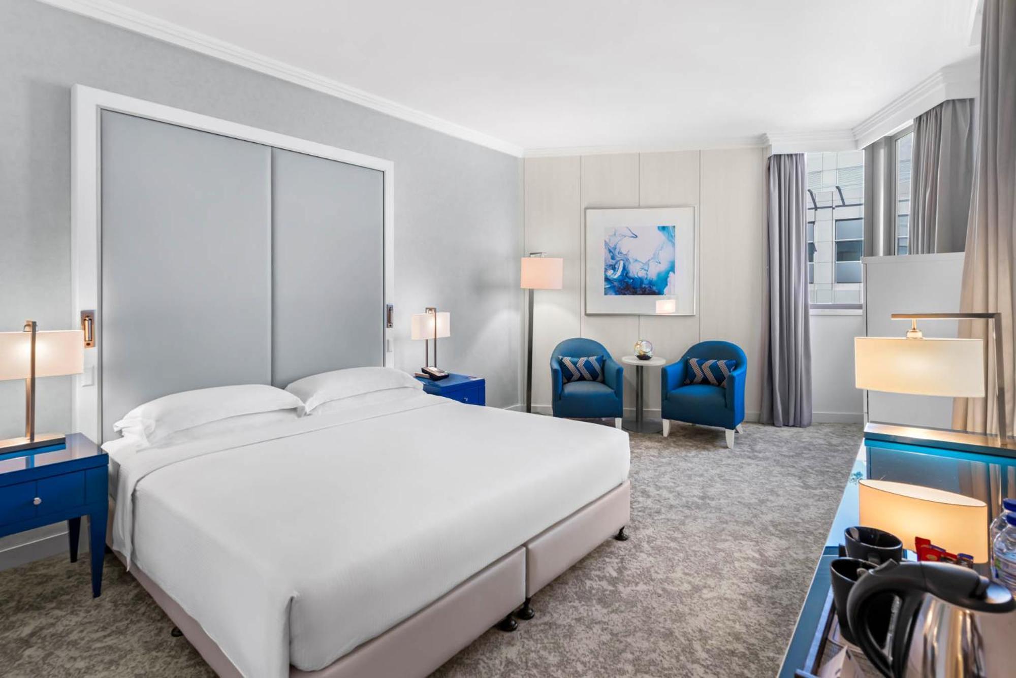Beach Rotana - Abu Dhabi Ruang foto A room at the hotel
