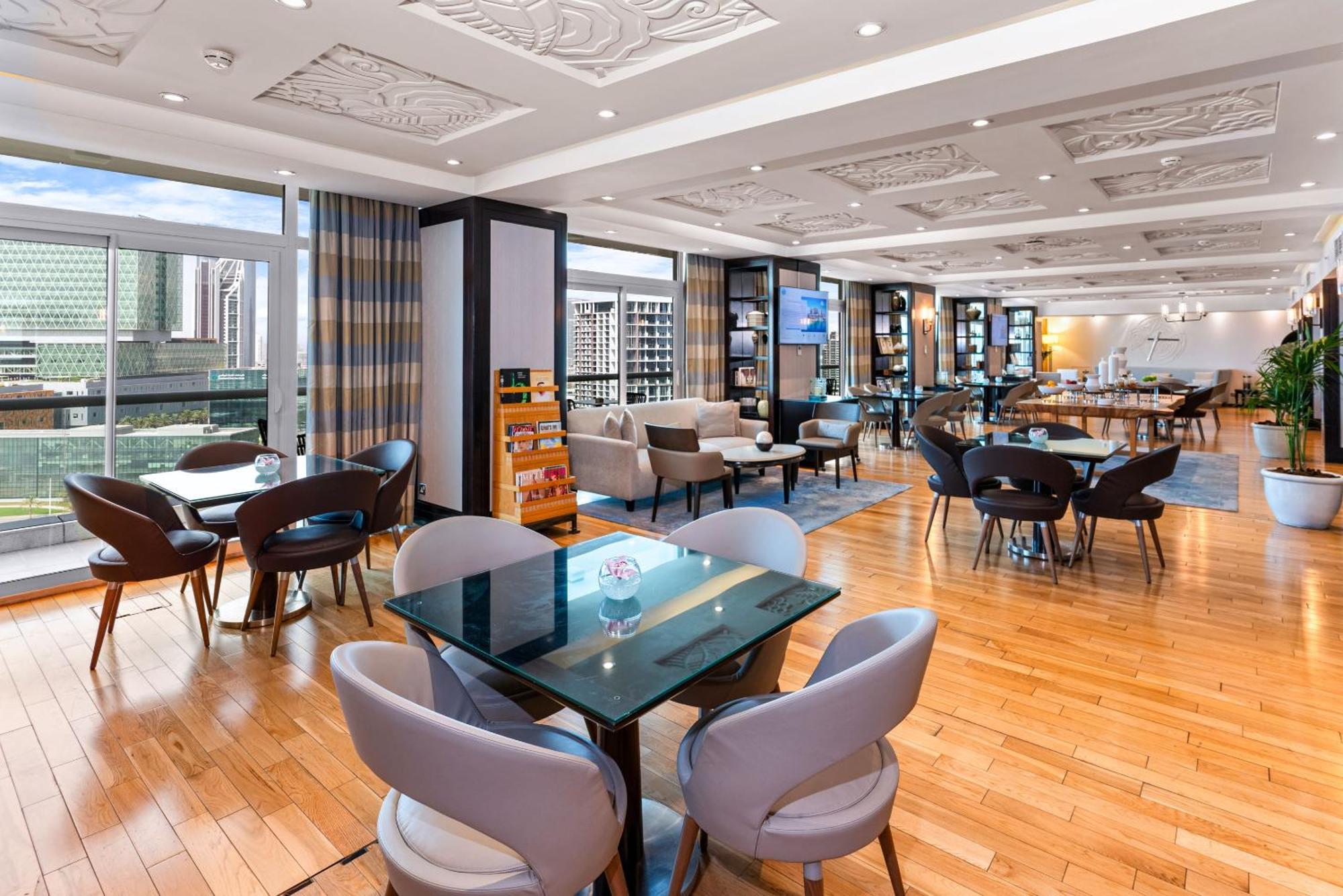 Beach Rotana - Abu Dhabi Bagian luar foto The lounge at the airport