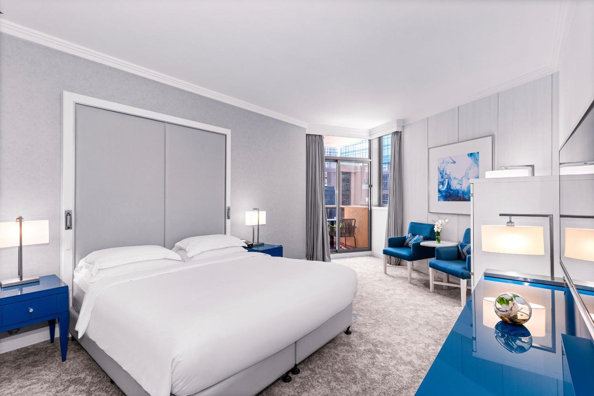 Beach Rotana - Abu Dhabi Bagian luar foto A room at the hotel