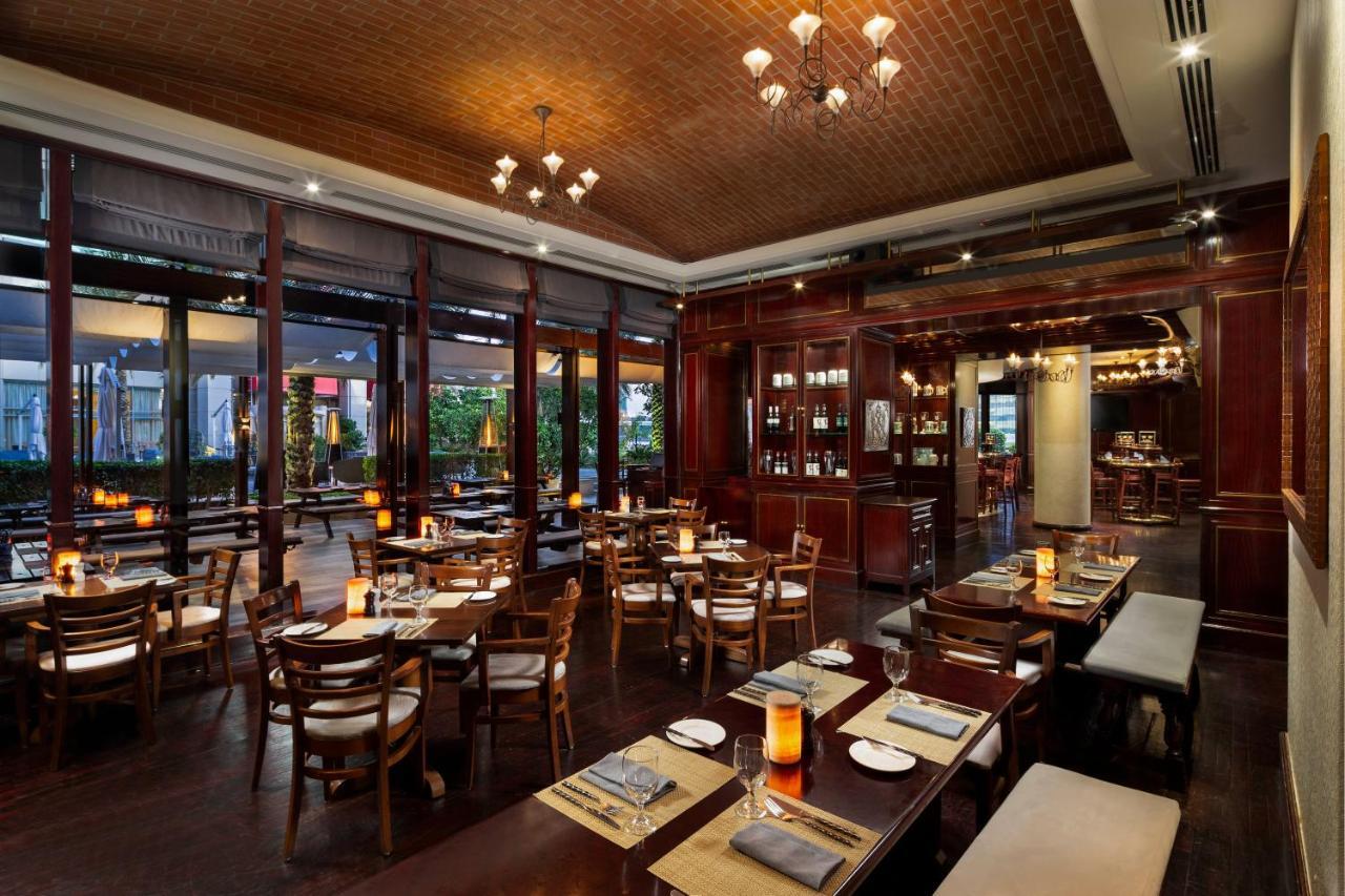 Beach Rotana - Abu Dhabi Bagian luar foto The interior of the restaurant